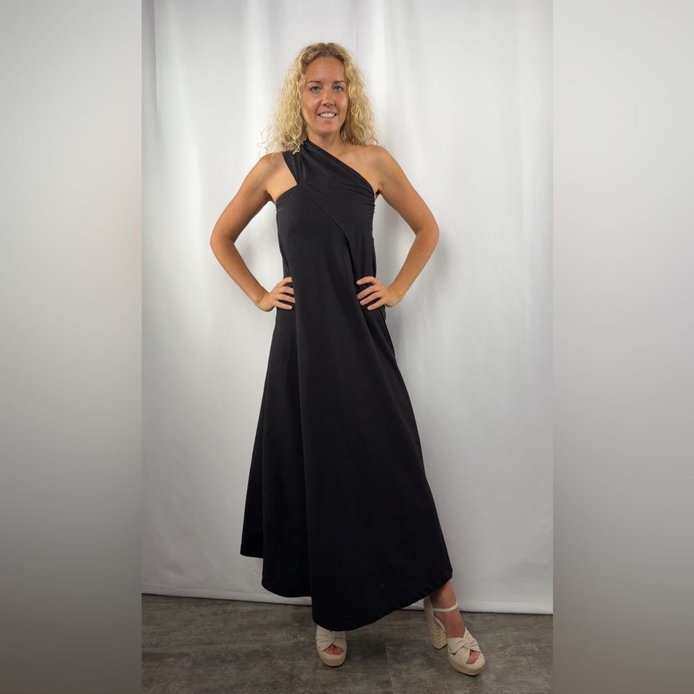 Aakasha One Shoulder Kaftan Linen Maxi Dress in Black‎ Size Extra Small